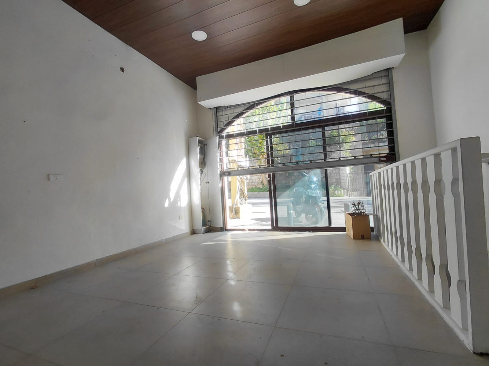 Commercial Duplex Shop for Rent – Zouk Mikael