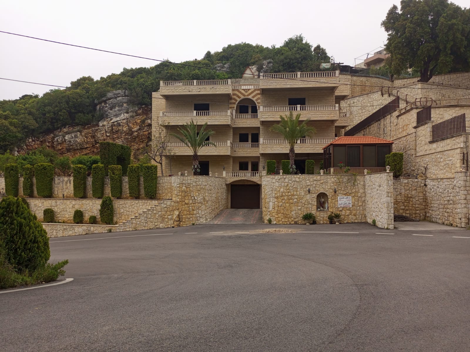 FOR SALE | GHEDRES – RESIDENTIAL BUILDING